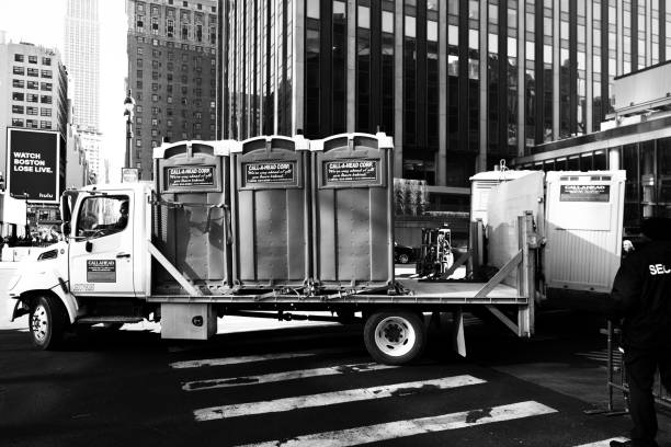 Best Luxury portable toilet rental  in Yacolt, WA